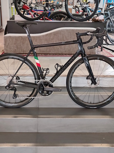 colnago c64 disc ultegra di2